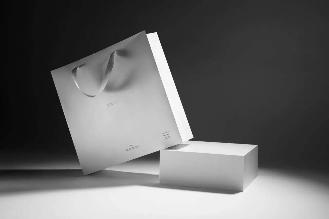 白色化妝品包裝盒定制-廣州駿業(yè)包裝實(shí)業(yè)有限公司 白色化妝品包裝盒定制