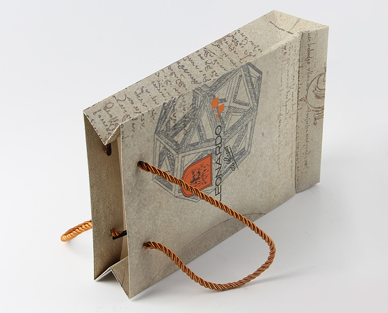 牛仔褲紙袋工廠專家駿業(yè)包裝 牛仔褲紙袋工廠專家駿業(yè)包裝