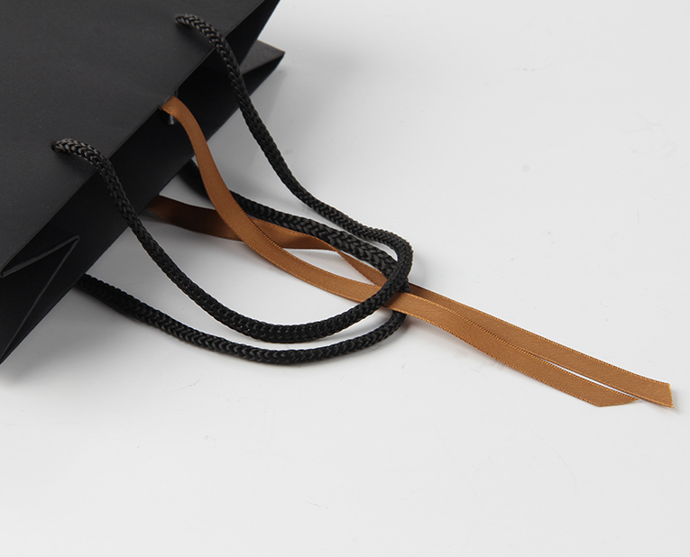 emmm，走入別工廠系列之&ldquo;保健品紙袋工廠的燙金之謎&rdquo;