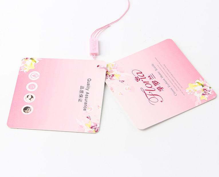 t恤吊牌在定做中，挑戰(zhàn)著色力的中性灰