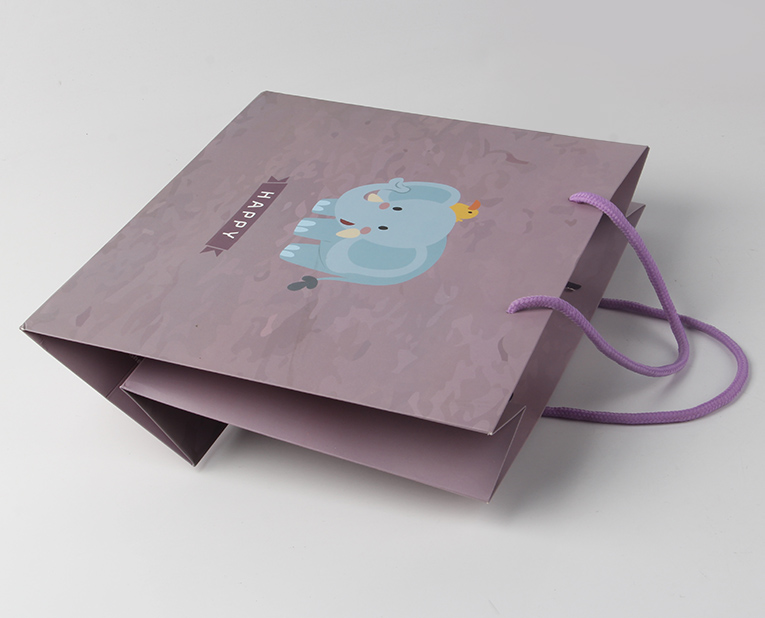 化妝品禮品袋嘗試在冬天用夏天的光油訂制，結(jié)果無奈