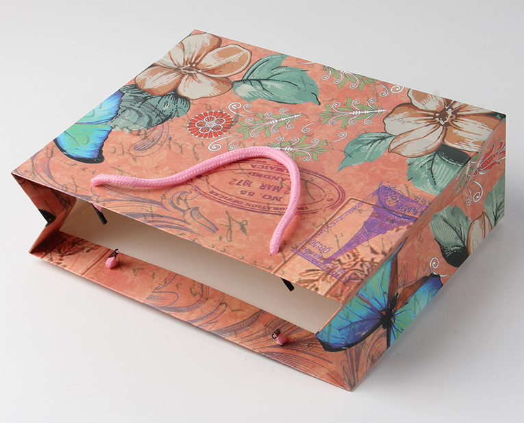 鑒別內(nèi)衣紙袋廠家是正規(guī)還是作坊，只需要用到你的指甲