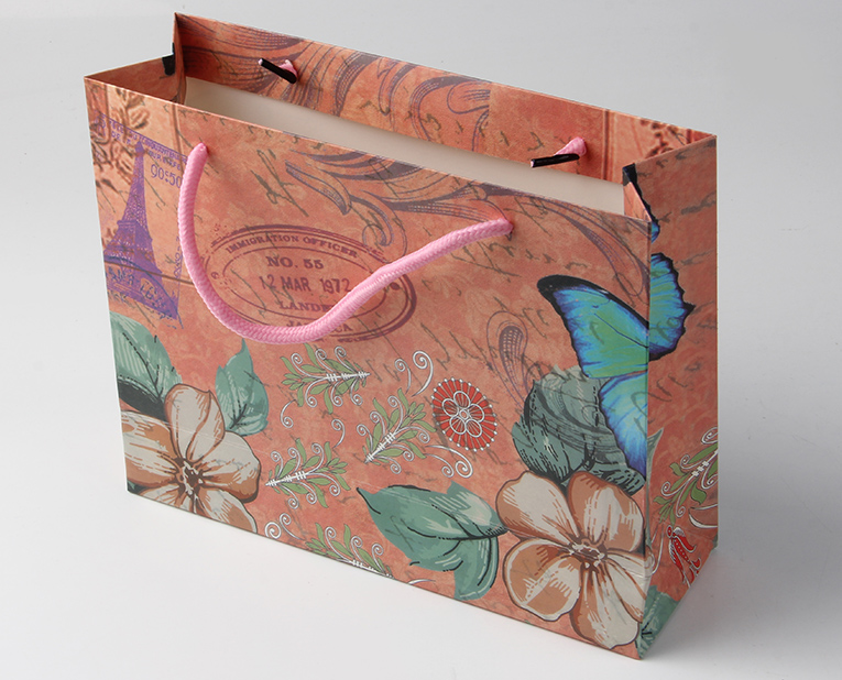 鑒別內(nèi)衣紙袋廠家是正規(guī)還是作坊，只需要用到你的指甲